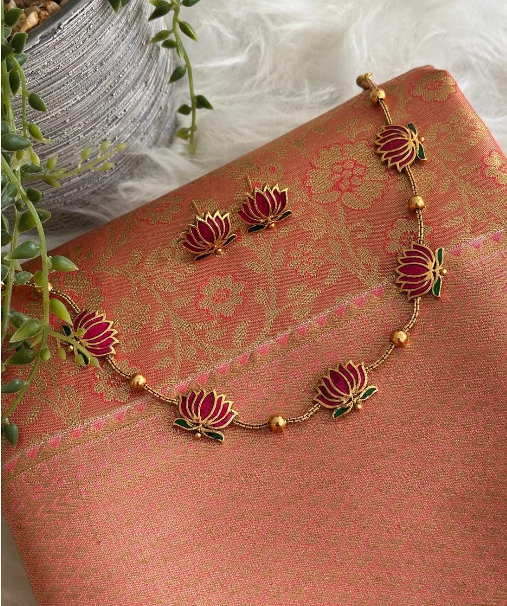 Elegant Lotus Design Necklace & Stud Earrings Jewellry